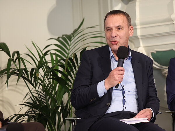 Prof. Dr. Florian Bieberbach, Geschäftsführer Stadtwerke München, bei der BBH-Jahreskonferenz 2025