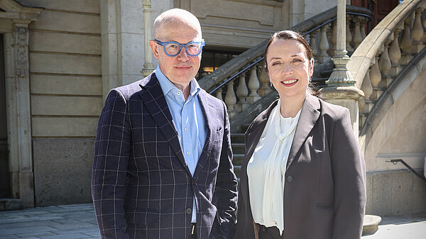 Rechtsanwältin und BBH-Partnerin Prof. Dr. Ines Zenke​ und Rechtsanwalt und BBH-Partner Prof. Dr. Christian Theobald bei der BBH-Jahreskonferenz 2025