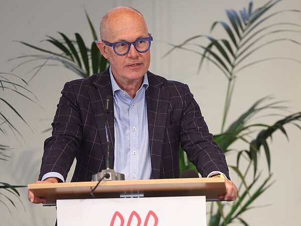 Rechtsanwalt und BBH-Partner Prof. Dr. Christian Theobald bei der BBH-Jahreskonferenz 2025